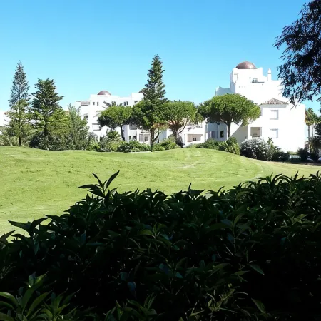 Apartment with AC in Costa Ballena on a golf course 10 minutes from the beach
