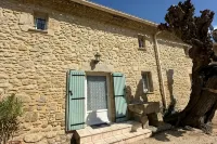 Charming furnished apartment in Mas, UzËs, pool, 656 yards away from town centre - 2-Star