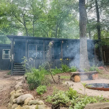 Cameron's Cottage at The Lake