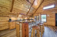 Luxury Getaway | Mountain/River Views, BBQ/Fishing