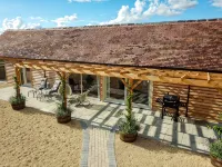 Luxury 3-Bed Cotswolds Barn for Families & Friends - บังกะโล
