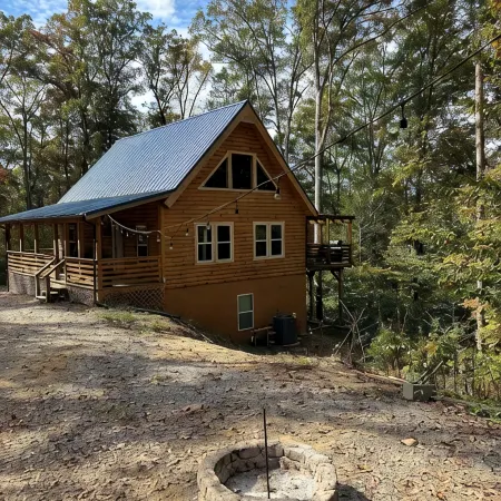 Windrock Ridge Luxury Ethan Cabin: Ride-In Access, Sleeps 16.