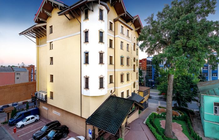 Dinastiya Hotel