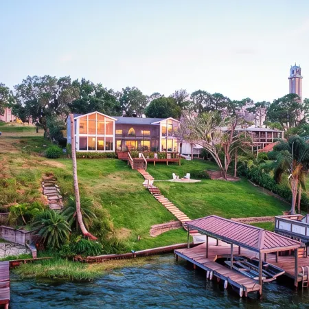 Lakefront Home, 2 King Beds, Kayak, Large Kitchen