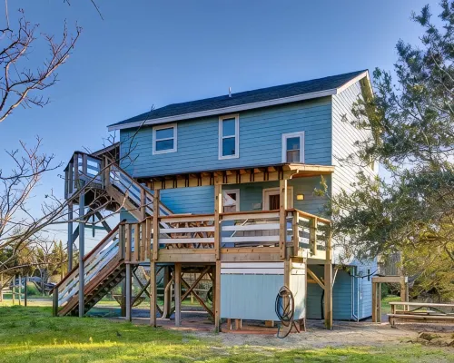 Surf Chalet w/ hot tub and kayaks Hotels in Kinnakeet