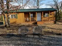 Cabin for two on 160 Acres,less than 20 min from Choctaw Casino Durant OK Hotels in Bryan County