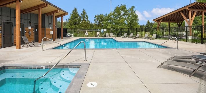 Suncadia Golf View Condo with Seasonal Pool and Hot Tub! Hotels in Kittitas County