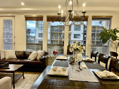 New building of 4 bedroom  in the Spring Creek Canmore near Banff - شقق