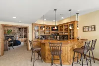 Lux Retreat 5 Acres- Pool/Hot Tub/Tiki Bar/Fire Pit/Game Room- Great for Groups! - Træningscentre
