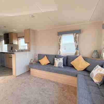 Caravan on Haven resort and small walk to beach! Others