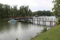 Charming 3-bedroom house on the lake in gorgeous Denver, NC - 民泊