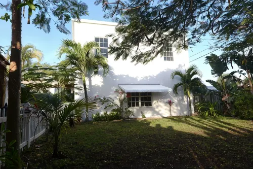 SKYLINE LOFT IN DOWNTOWN JENSEN BEACH - Homestays