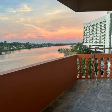 Riverbank Suites Riverview 507