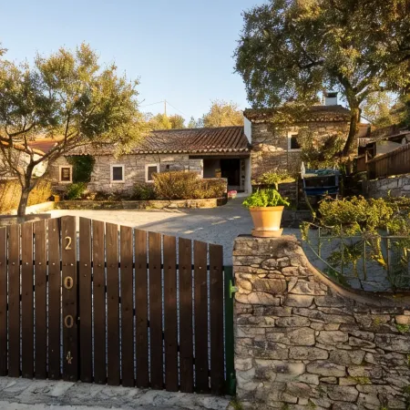 Private pool, Family-friendly, Pet-friendly