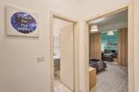 Large apartment between beach and city- With parking and private beach. - 2-Star