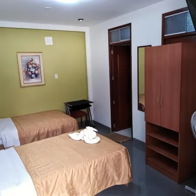 Hotel Plaza Bolognesi 344 Hoteles cerca de Plaza Mayor de Trujillo