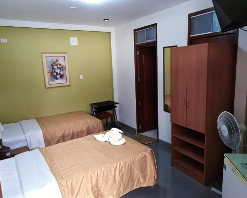 Hotel Plaza Bolognesi 344 โรงแรมในตรูฆีโย