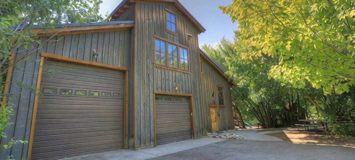 Canyon Lodge- - 8 Acres - Sleeps 10 Hotels in Cache County