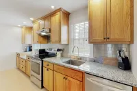 Spacious 3 bed 3 bath home with optional Jeep rental - 방갈로