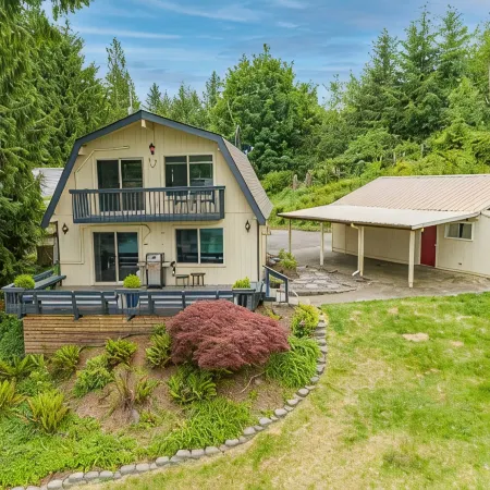 Waterfront home with  Private Dock, Lake Toys, EV Charger at Lost Lake