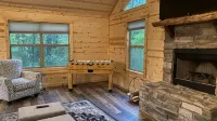 Spacious Cabin in Hocking Hills close to Caves.HotTub,Grill & 66 Acres of Hiking - Chalets