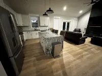 Modern 3 BR home, interior lot near Lake Keowee, Clemson, Walhalla, Seneca.