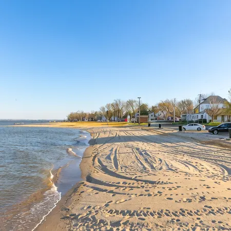 1 m. to Beaches & Town, Grill, Deck, Outdoor Seating