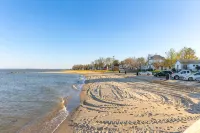 1 m. to Beaches & Town, Grill, Deck, Outdoor Seating - 4-Star
