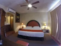 Club Cantamar Beach Hotel & Marina