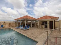 Newly Build - Across The Road from The Beach  - 7 bdrm/7 bthrms Hotels in Savaneta