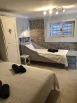 Romantic old town house with patio, private pool and free Wi-Fi - Homestays
