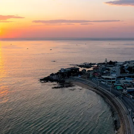 Gangneung Theview Pension Отели рядом с достопримечательностью «Библиотека «Сунджу»»
