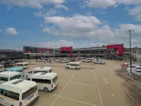 Flagridge County Lodge - parking