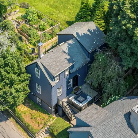 2Br Historic Marblehead Home+Minutes to Beach