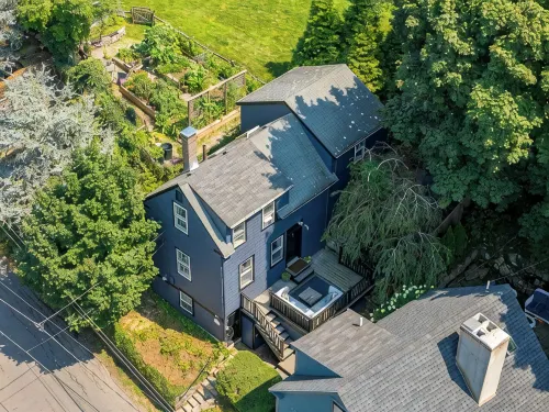 2Br Historic Marblehead Home+Minutes to Beach