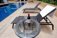 Astoria Apartments - Private Pools