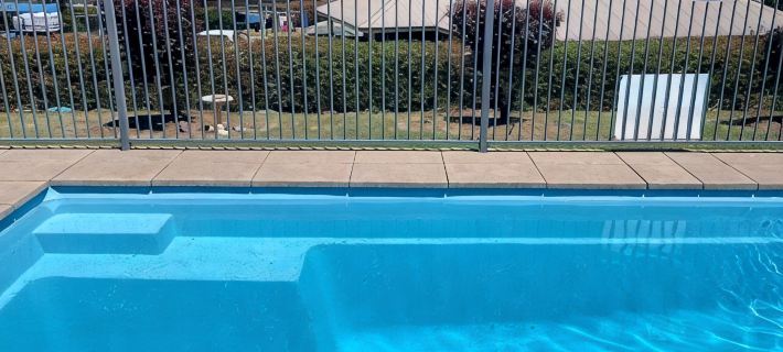 Luxury retreat overlooking Mt Panorama and Bathurst semi-rural surrounds โรงแรมในแบเทิสต์
