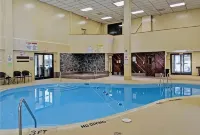 Experience Mountain Bliss: Cozy Condo w Resort Amenities in Beech Mountain, NC!