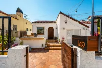 Charming, bright by the beach! - Bungalows