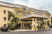 Comfort Suites at the University