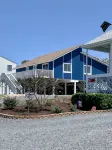 Beach Goals! 4 bedroom 2.5 bath home, just a 5 minute walk to beach!!! - Wifi