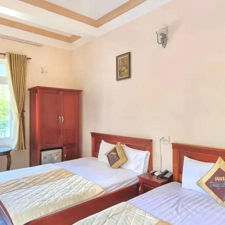 Trung Hau Hotel Отели рядом с Аэропорт Кондао