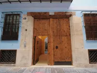 Catalina Suites San Nicolas Hotels near Plaza de Manises