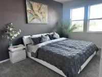Capital City- 6 Miles from Madison with Fireplace