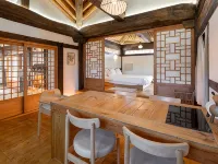 Gyeongju Ojae Hanok Pool Villa Hotels near Baedong Standing Stone Buddhas