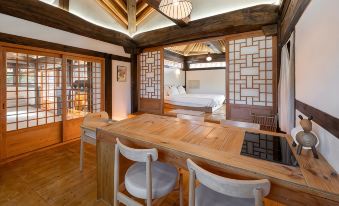 Gyeongju Ojae Hanok Pool Villa