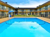 Castle Inn & Suites by OYO Chickasha Hotels in Grady County