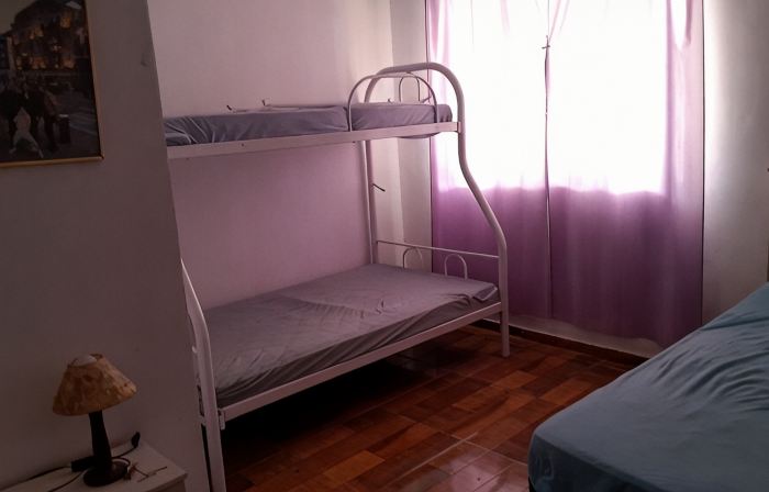 Casa Boa, 3 Quartos Sendo Duas Suites, 100 Metros da Praia do Barbudo. Araruama