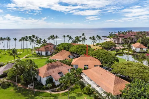 Serenity awaits - located just steps from beautiful Poipu beach with A/C! - piscina