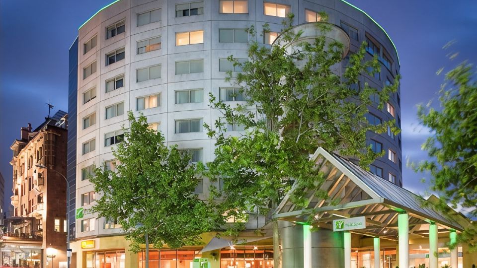 Holiday Inn SYDNEY - POTTS POINT by IHG